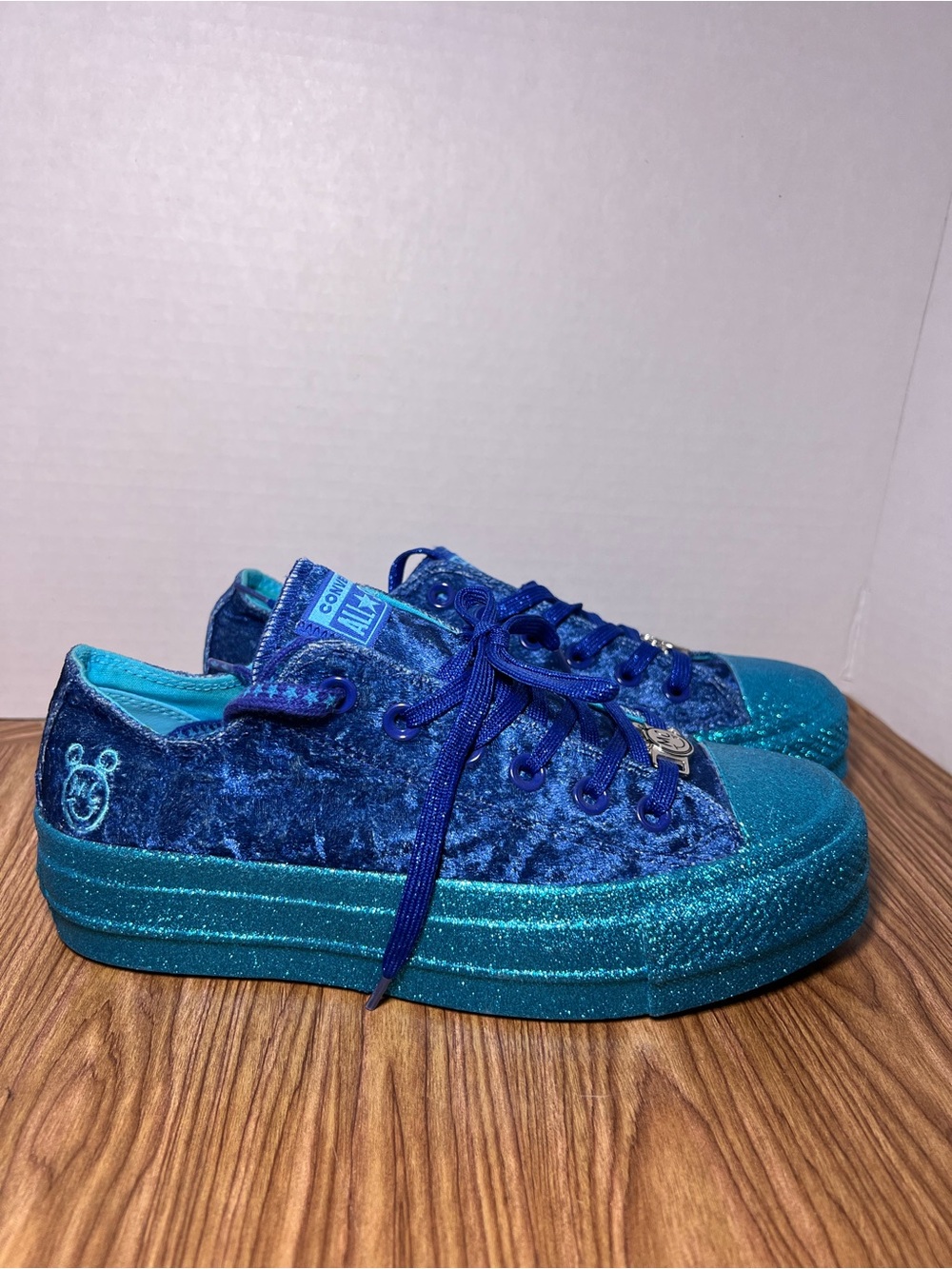 Converse x Miley Cyrus CTAS Platform Ox Lift Velvet Glitter 563721C Size 7.5